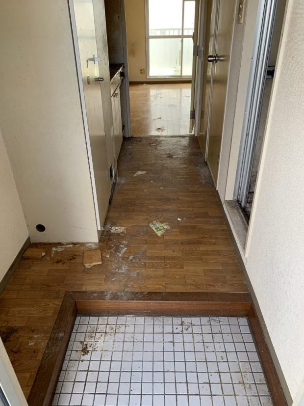 【白岡市】2トントラック2台分の不用品回収☆大量の不用品の処分でお部屋が片付き、お客様にお喜びいただけました!