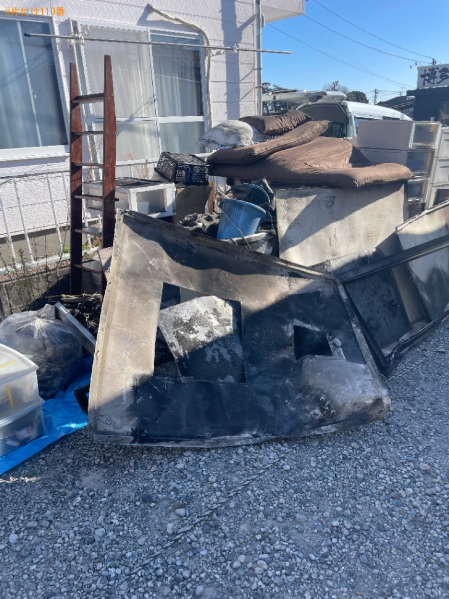 衣装ケース、木材、石膏ボード、布団、はしご、収納ケース等の回収